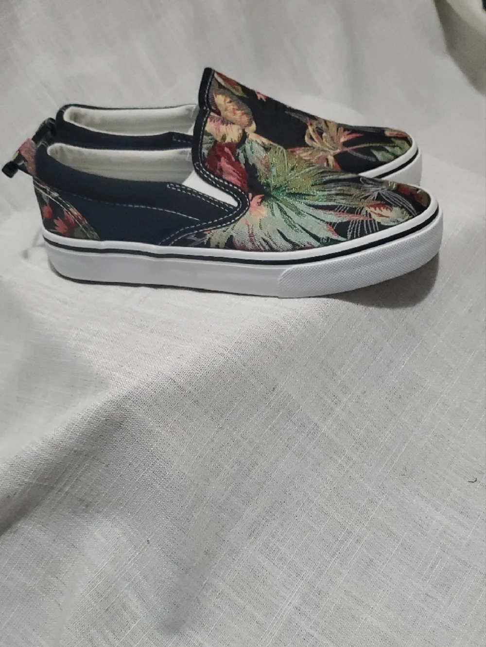 Tropical Floral Slip-On Tapestry Look Canvas Sneakers - Picture 4 of 5